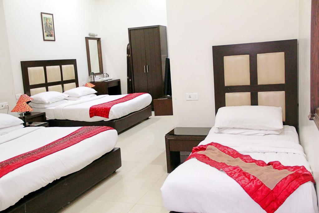 Hotel Prems Paradise Amritsar Quarto foto