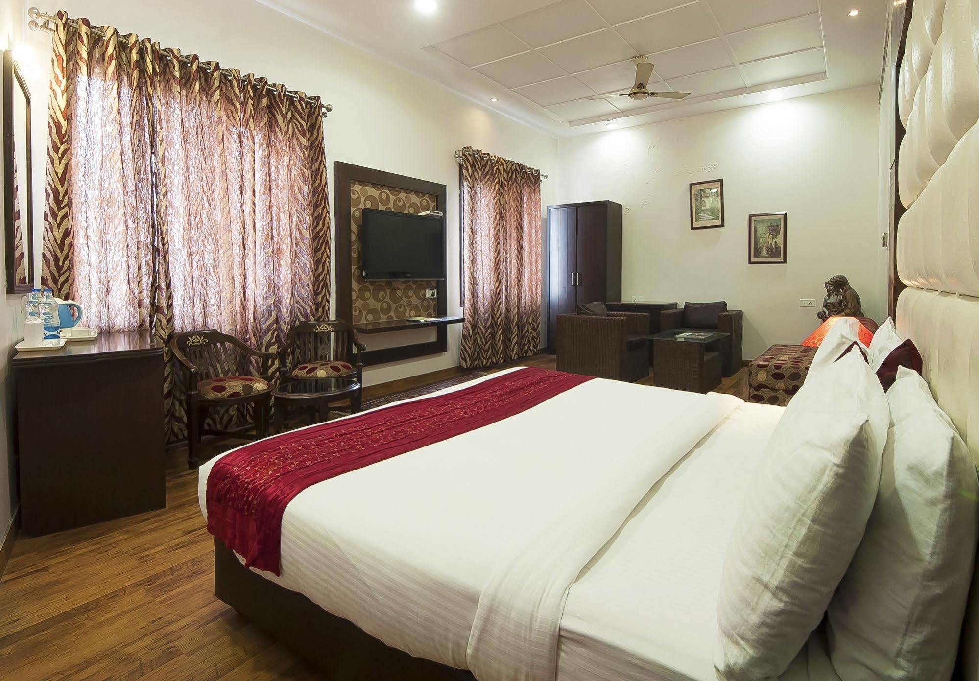 Hotel Prems Paradise Amritsar Exterior foto